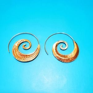 Swirl Leaf gold-plated earrings Costume
